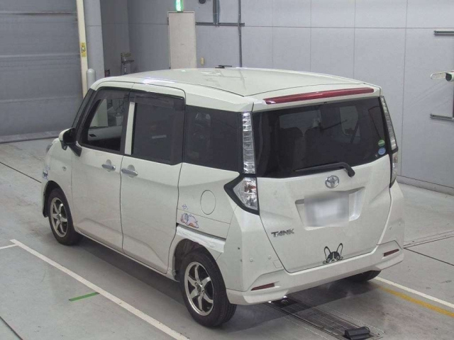 TOYOTA TANK 2019