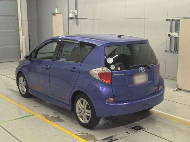 TOYOTA RACTIS 2013