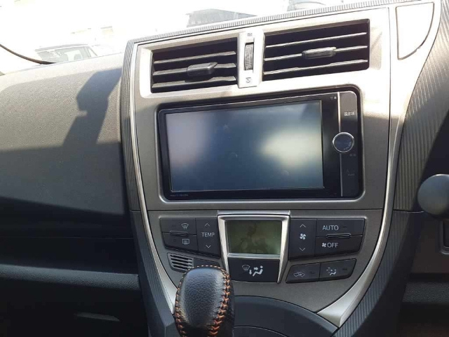 TOYOTA RACTIS 2013