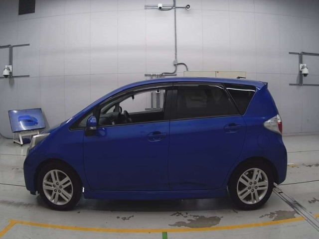 TOYOTA RACTIS 2013