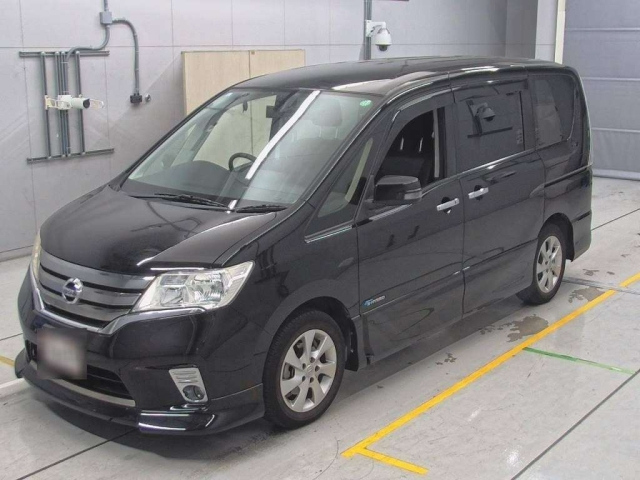 NISSAN SERENA 2013