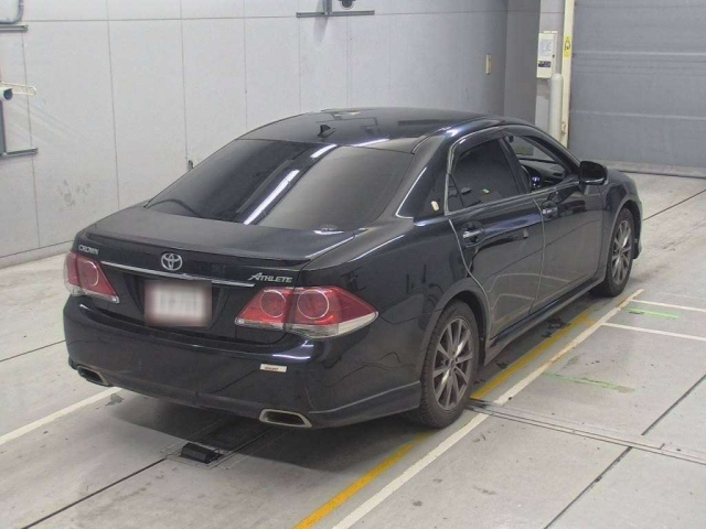 TOYOTA CROWN 2010