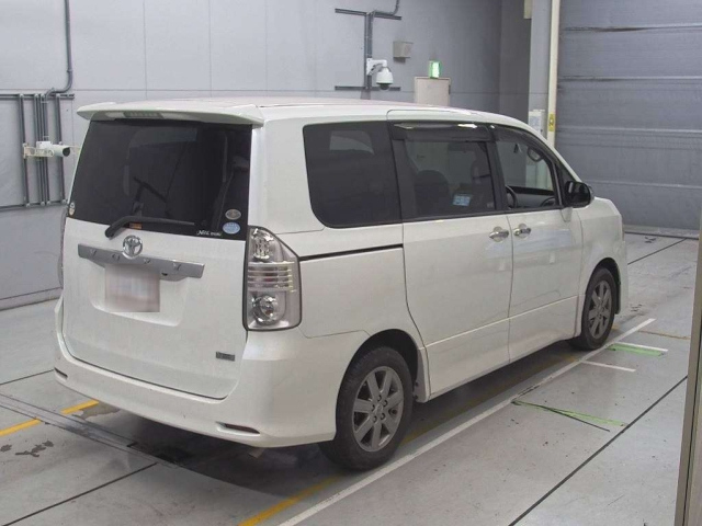 TOYOTA VOXY 2008