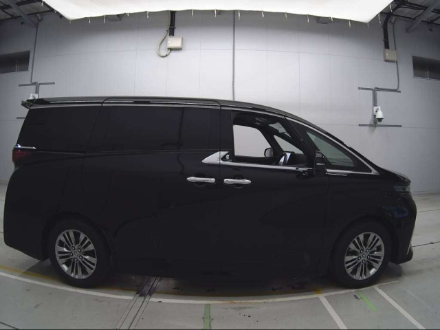 TOYOTA ALPHARD 2024