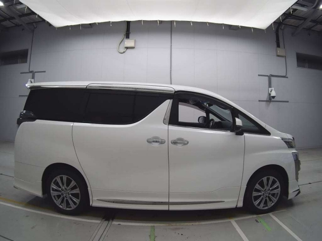 TOYOTA VELLFIRE 2021