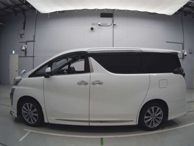 TOYOTA VELLFIRE 2021