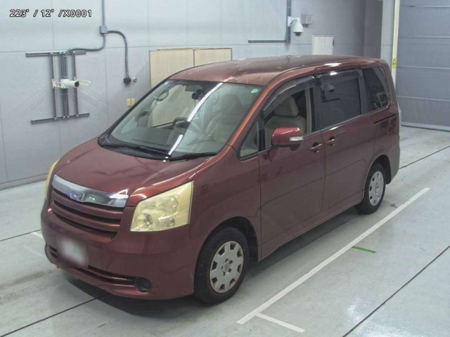 TOYOTA NOAH 2008