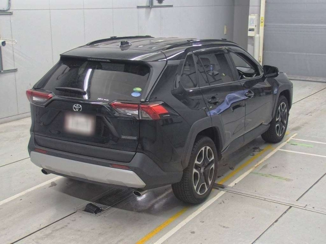 TOYOTA RAV4 2021