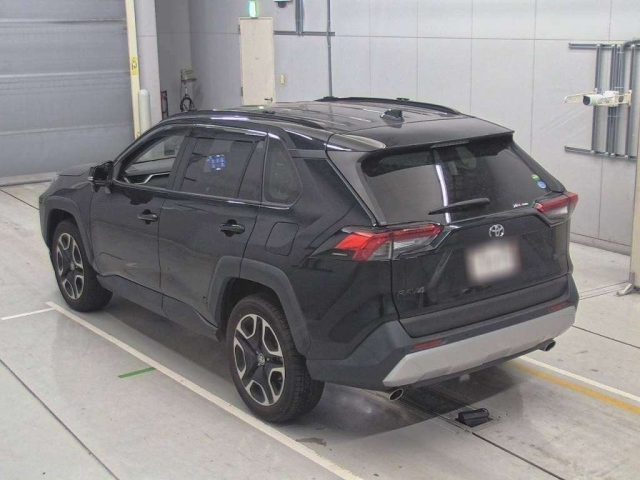 TOYOTA RAV4 2021