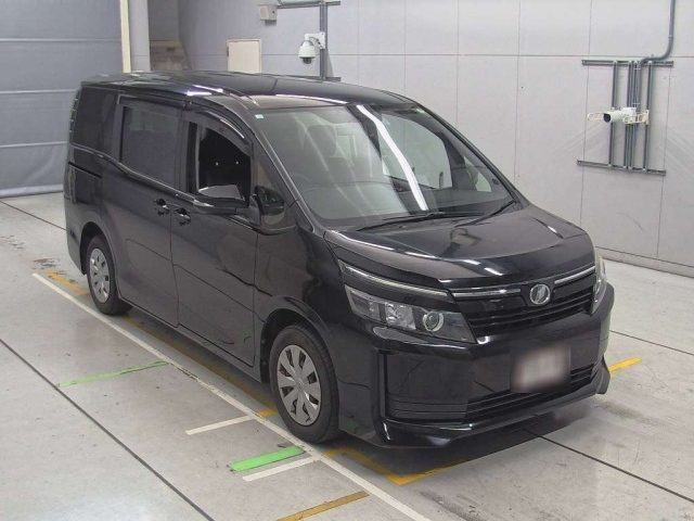TOYOTA VOXY 2016