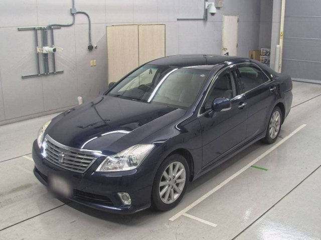 TOYOTA CROWN 2010