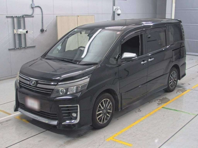 TOYOTA VOXY 2016