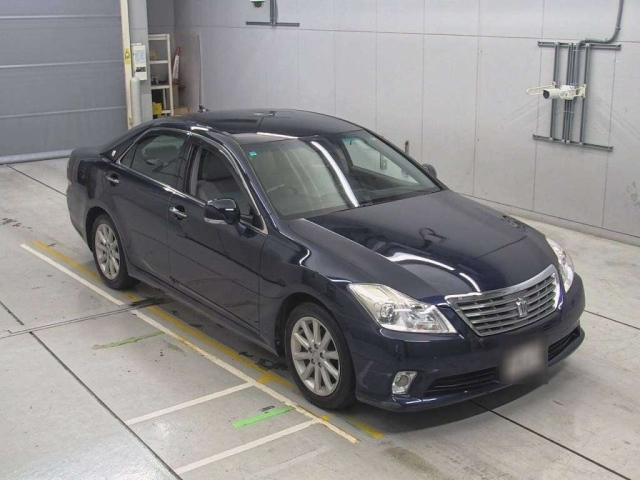 TOYOTA CROWN 2010
