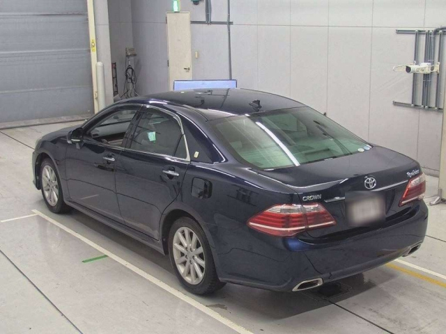 TOYOTA CROWN 2010