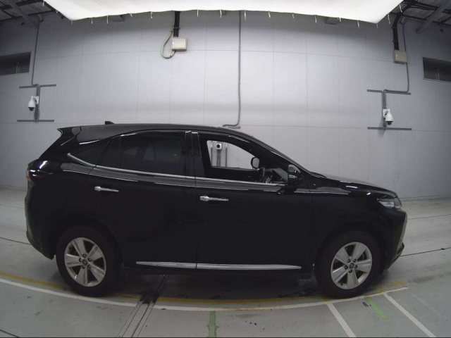 TOYOTA HARRIER 2018