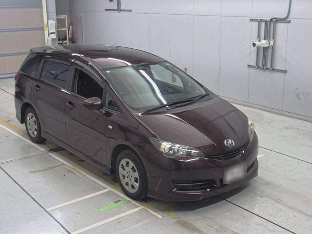 TOYOTA WISH 2011