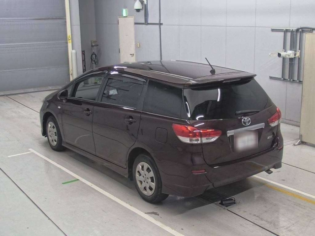 TOYOTA WISH 2011