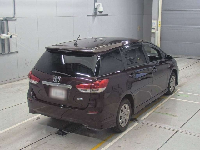 TOYOTA WISH 2011