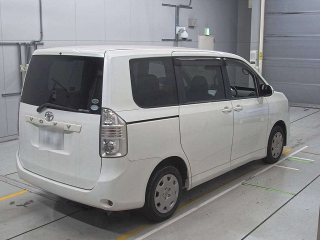 TOYOTA VOXY 2008