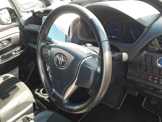 TOYOTA NOAH 2019
