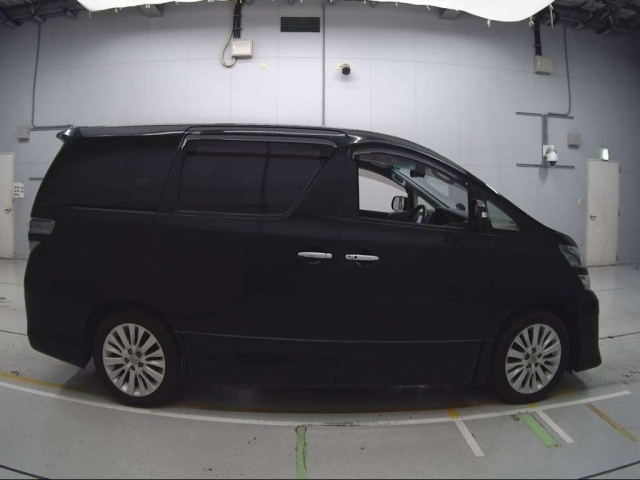 TOYOTA VELLFIRE 2014