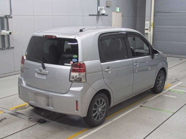 TOYOTA SPADE 2014