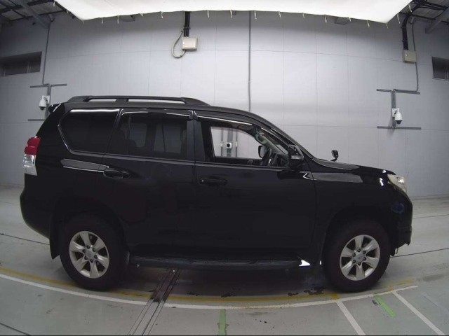 TOYOTA LAND CRUISER PRADO 2011