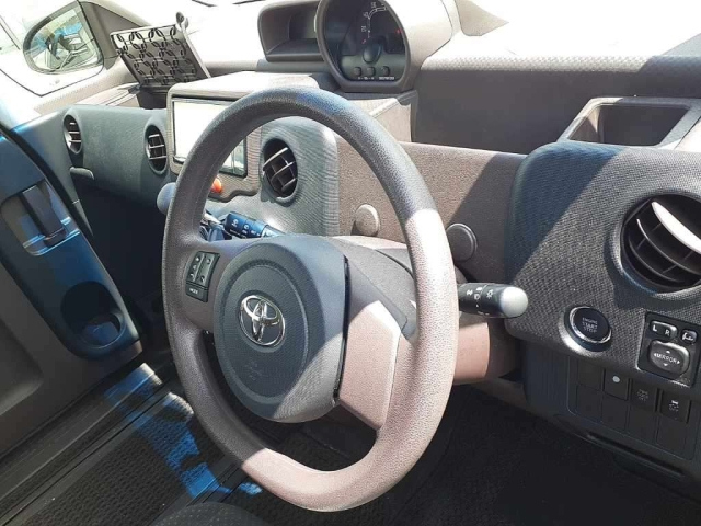 TOYOTA SPADE 2014