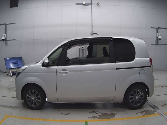 TOYOTA SPADE 2014