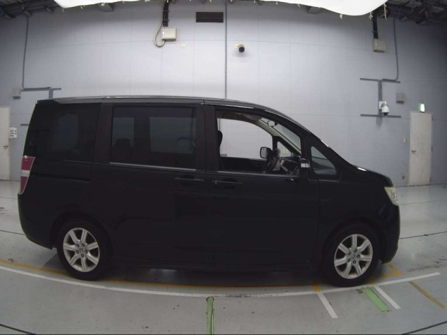 HONDA STEP WAGON 2009