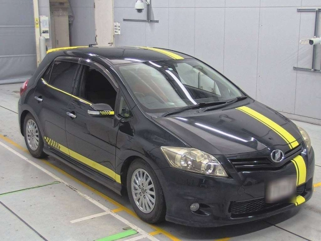 TOYOTA AURIS 2010