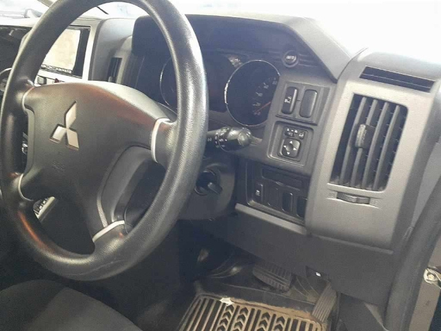 MITSUBISHI DELICA D5 2010