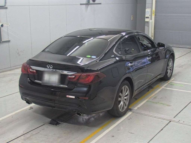 NISSAN FUGA 2015