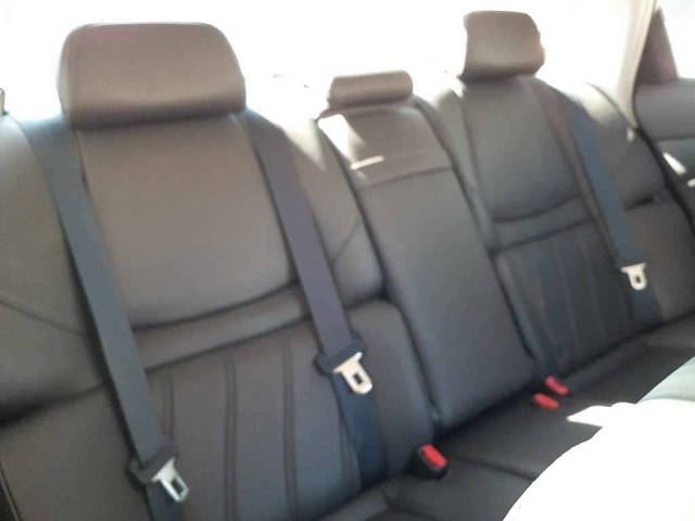 NISSAN FUGA 2015