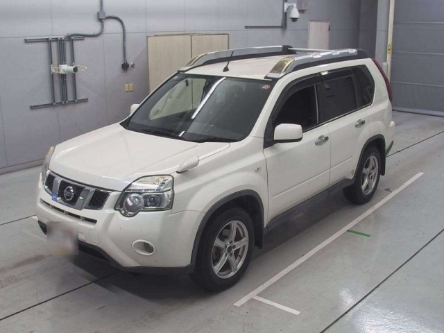 NISSAN X-TRAIL 2013