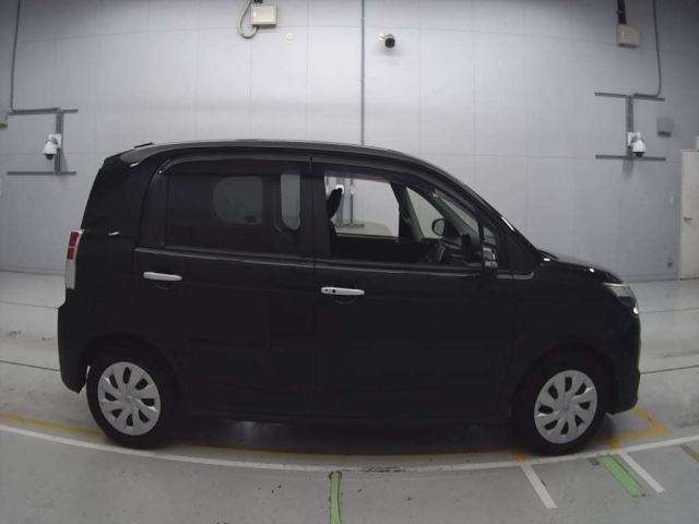TOYOTA SPADE 2012