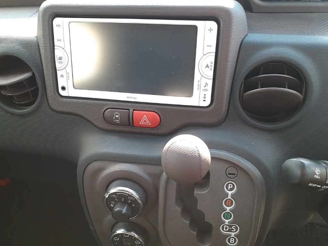 TOYOTA SPADE 2012