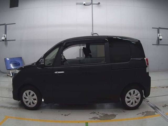 TOYOTA SPADE 2012