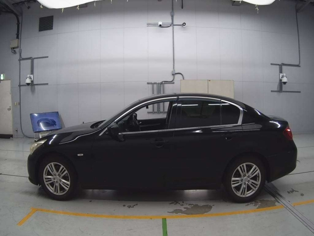 NISSAN SKYLINE 2011