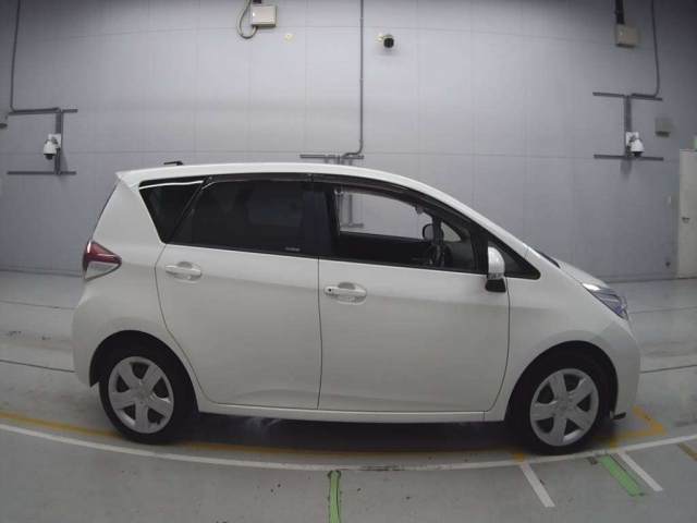 TOYOTA RACTIS 2014