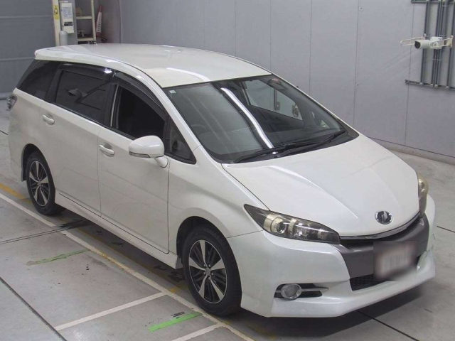 TOYOTA WISH 2012