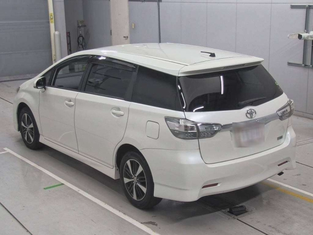 TOYOTA WISH 2012