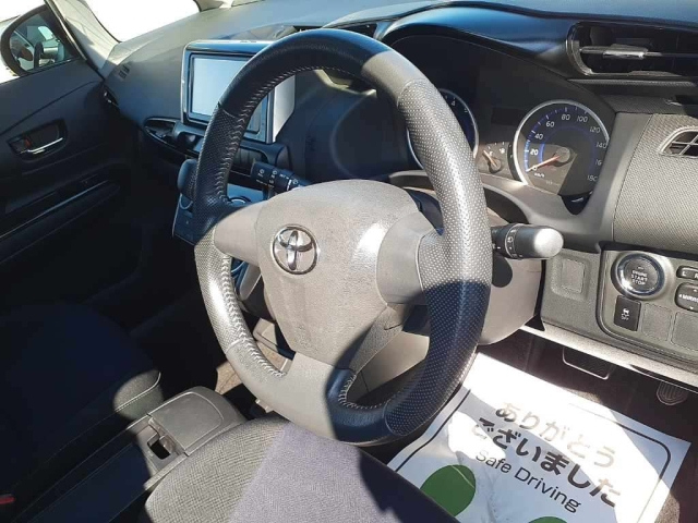 TOYOTA WISH 2012