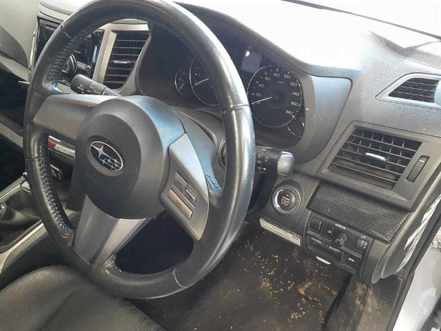 SUBARU LEGACY 2011