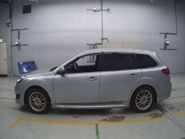 SUBARU LEGACY 2011