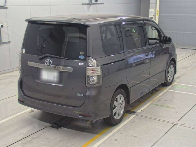 TOYOTA NOAH 2008
