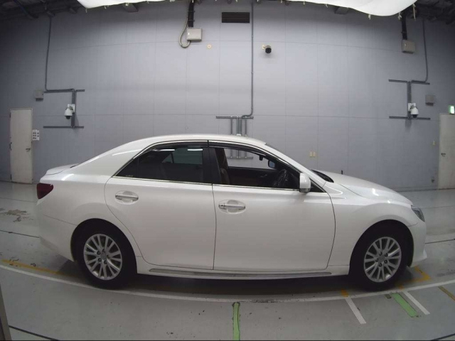 TOYOTA MARK X 2013