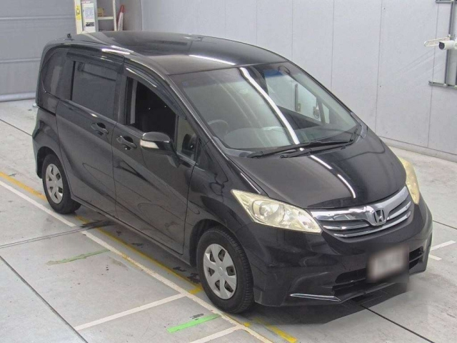 HONDA FREED 2013