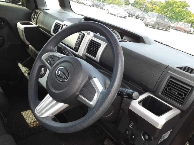 DAIHATSU WAKE 2015