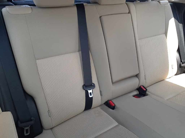 TOYOTA AURIS 2012